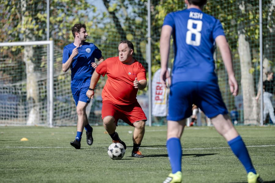 20261003promosportinfrastrukturaepitokfocikupacsaladinaplakosmate403.jpg